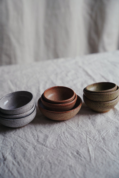 mini speckled bowls