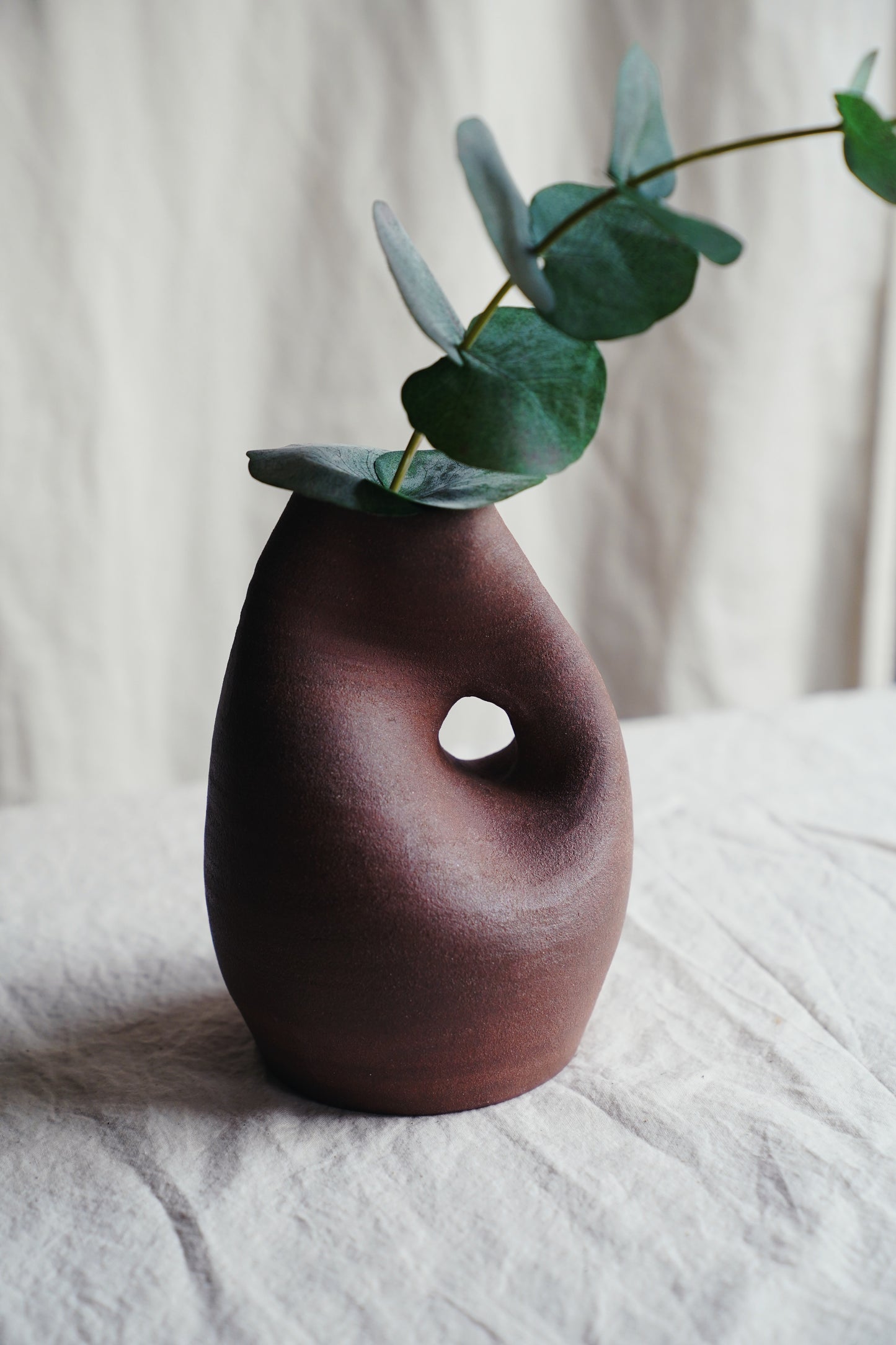 terracotta sculpture vase