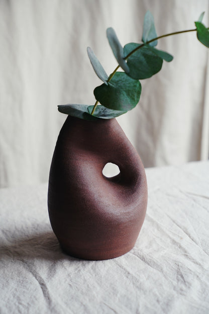 terracotta sculpture vase