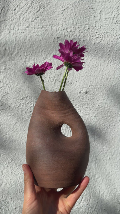 terracotta sculpture vase